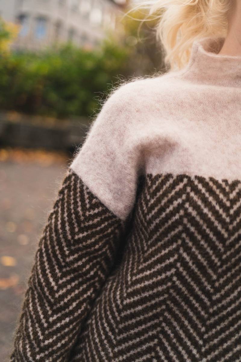 ADELIE | LUXURIOUSLY SOFT TURTLENECK