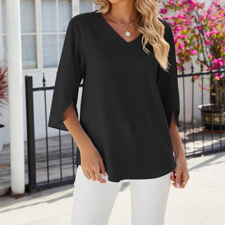 Lara - Chic Casual Blouse